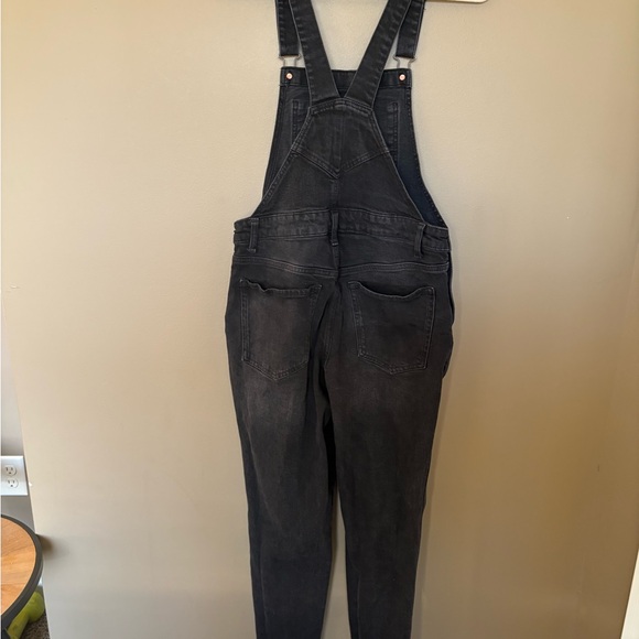 Old Navy Straight Leg Overalls Black Womens size 6 - Picture 8 of 8